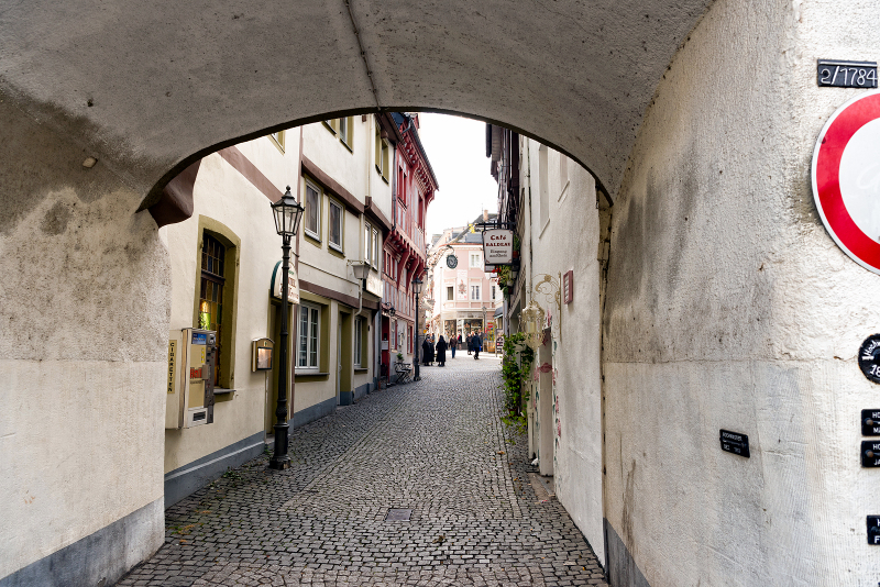 Beautiful archway to enter Boppad from the Rhine Promenade