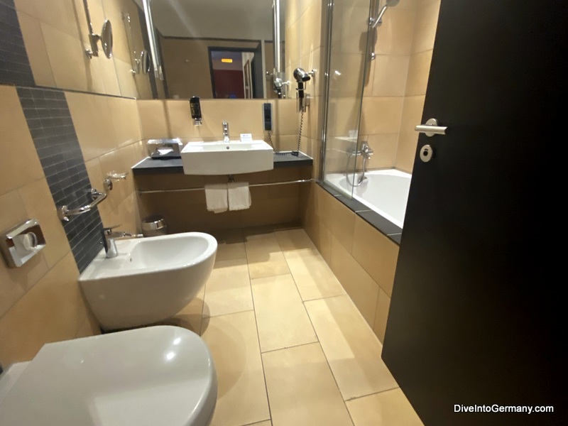 Business apartment bathroom at Best Western Bremen City
