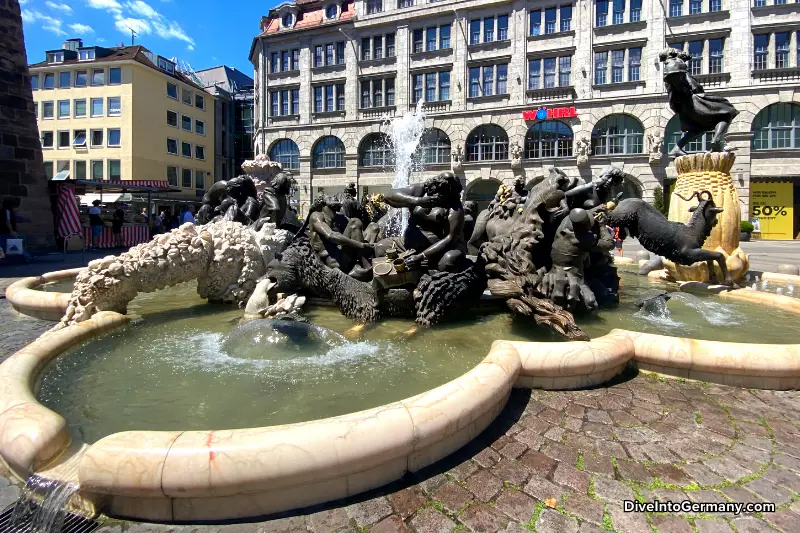 Ehekarussell Brunnen Nuremberg