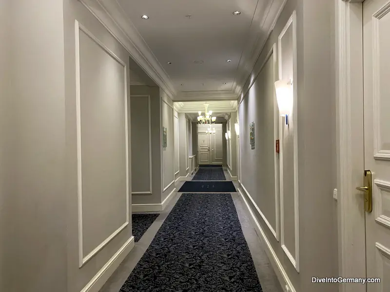 Hotel Taschenbergpalais Kempinski Dresden hallways