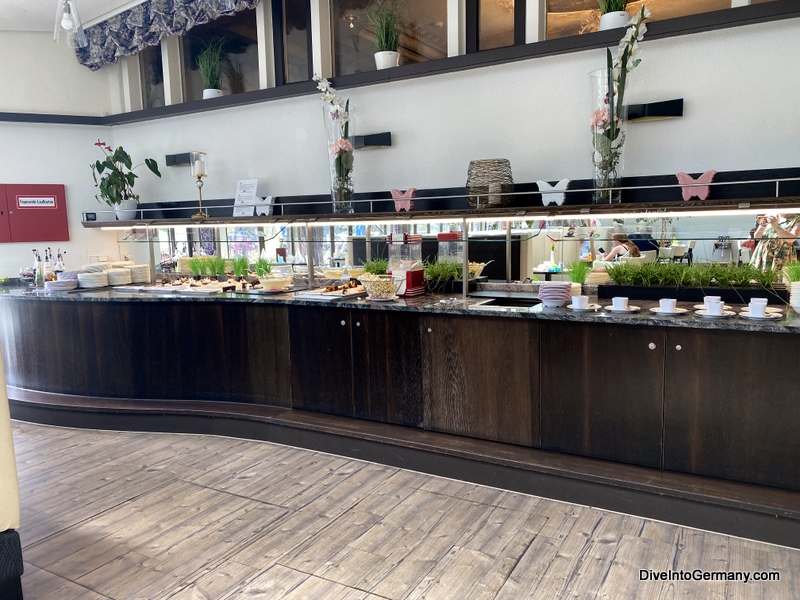 Cake Break buffet in the Winter Garden 