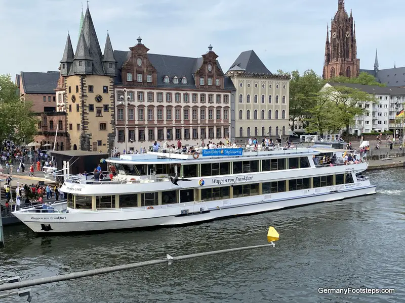 Primus Linie cruise on Main River in Frankfurt