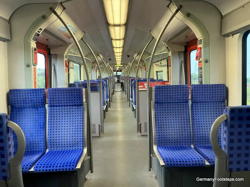 S-Bahn between Düsseldorf and Cologne