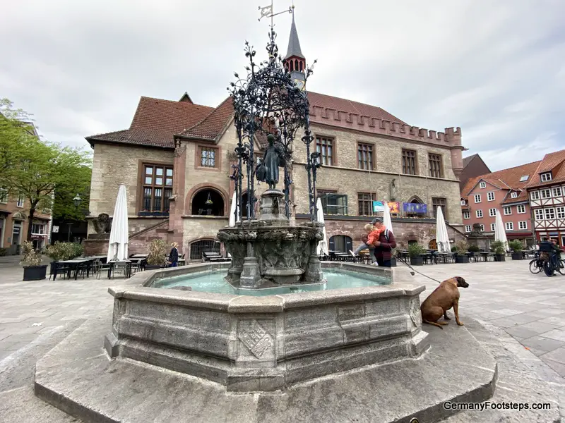  Gänseliesel Fountain Gottingen