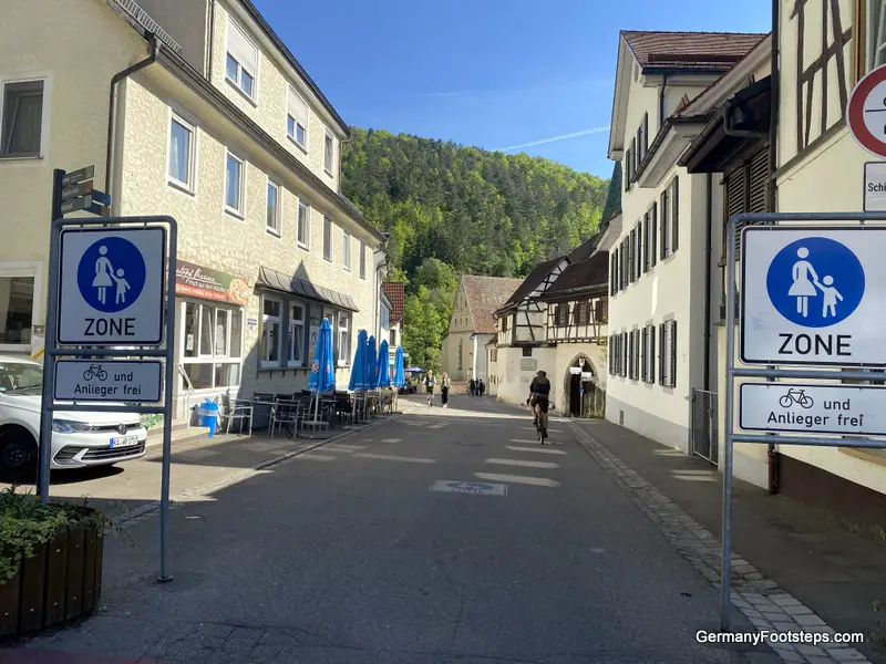 The right turn at the end of Karlstraße  Blaubeuren